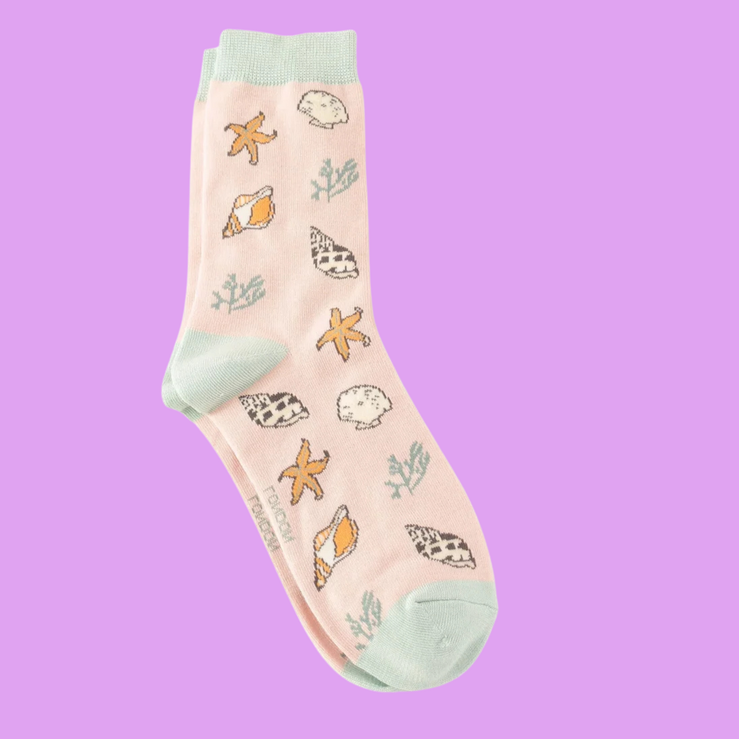 Seashells Bamboo Socks - Miss Sparrow. A pair of socks featuring a fun seaside motif. Pink legs, grey heel, toe and cuff.